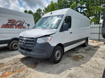  Salvage Mercedes-Benz Sprinter