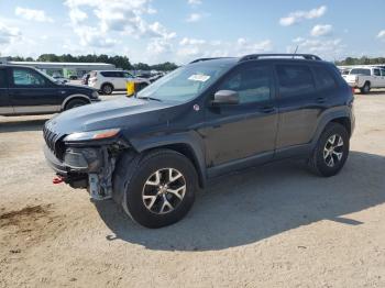  Salvage Jeep Cherokee