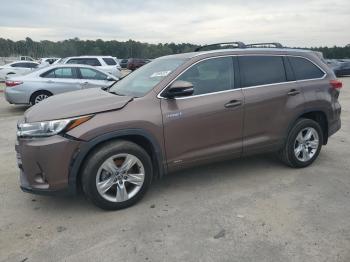  Salvage Toyota Highlander