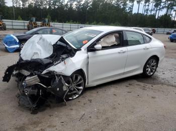  Salvage Chrysler 200