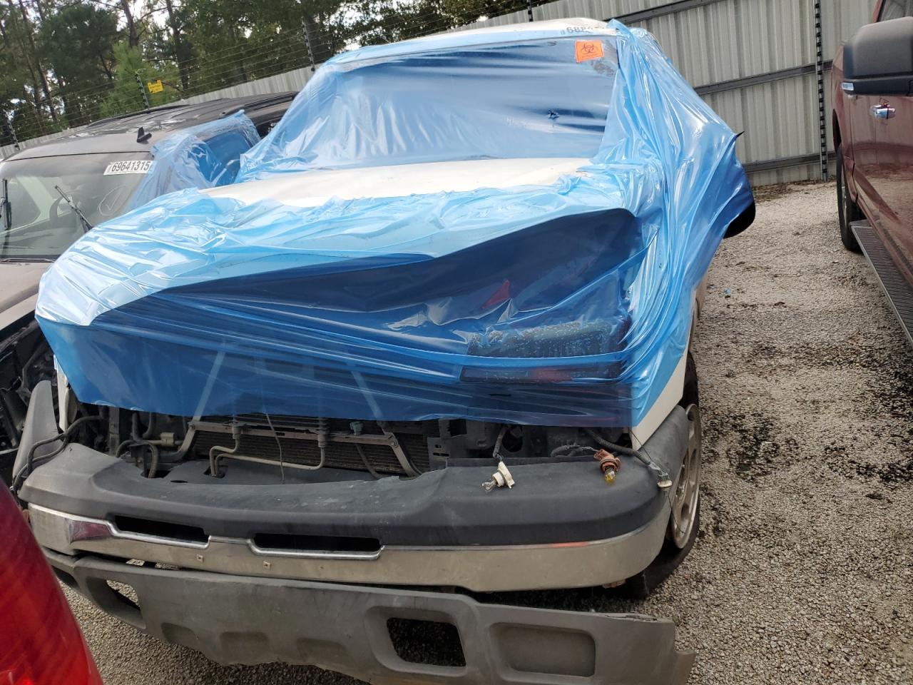 Chevrolet Silverado C1500 Image 2