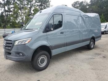  Salvage Mercedes-Benz Sprinter