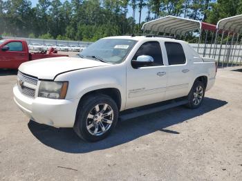  Salvage Chevrolet Avalanche