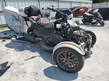  Salvage Can-Am Spyder