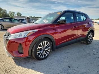  Salvage Nissan Kicks