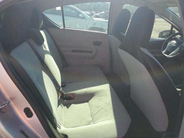 Toyota Prius Image 10