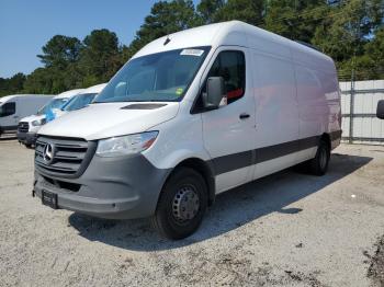  Salvage Mercedes-Benz Sprinter