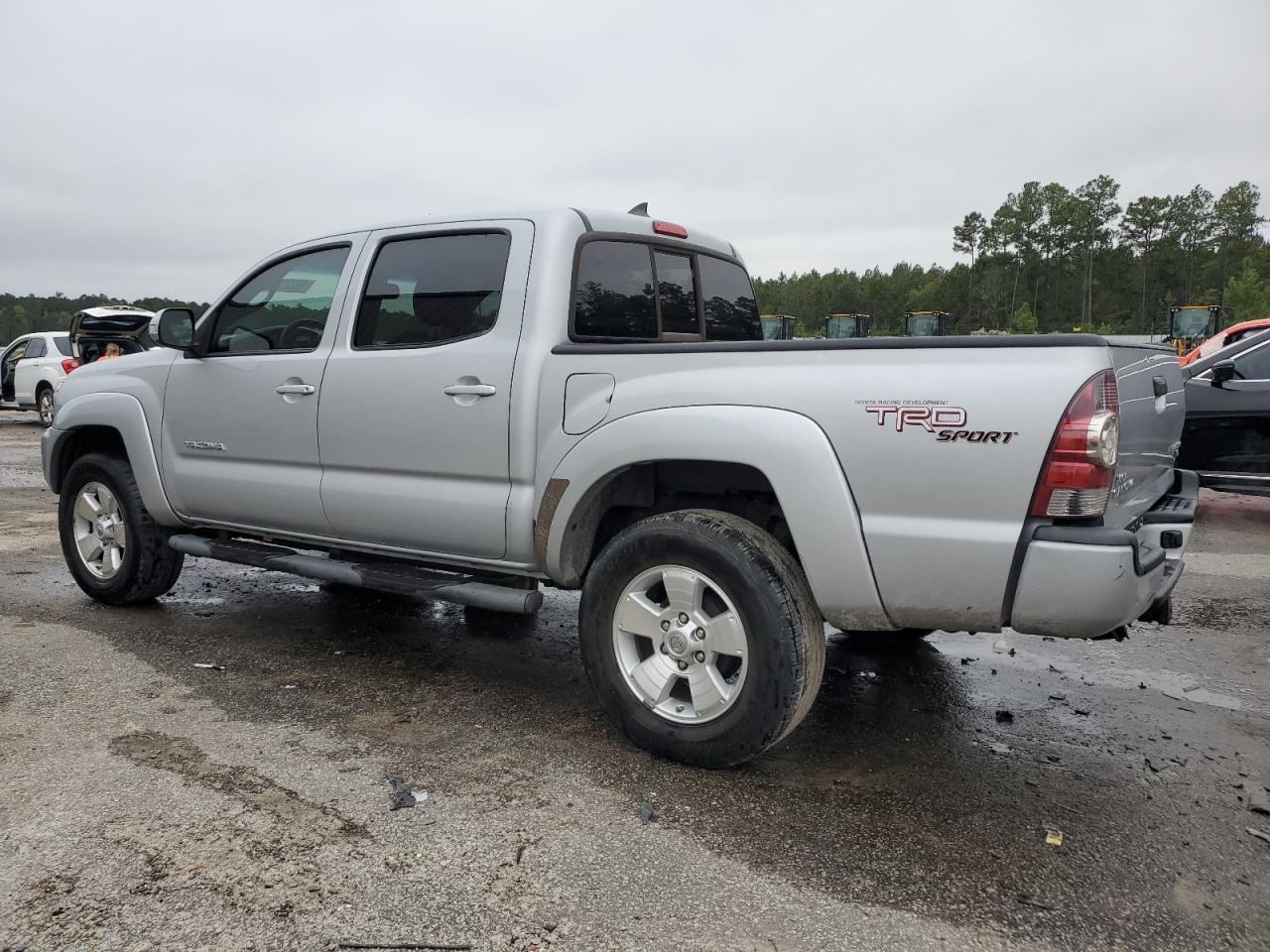 Toyota Tacoma Double Cab Prerunner Image 12
