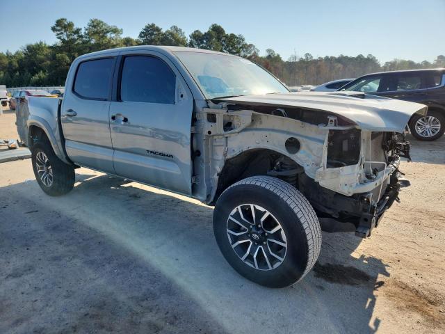 Toyota Tacoma Double Cab Image 9