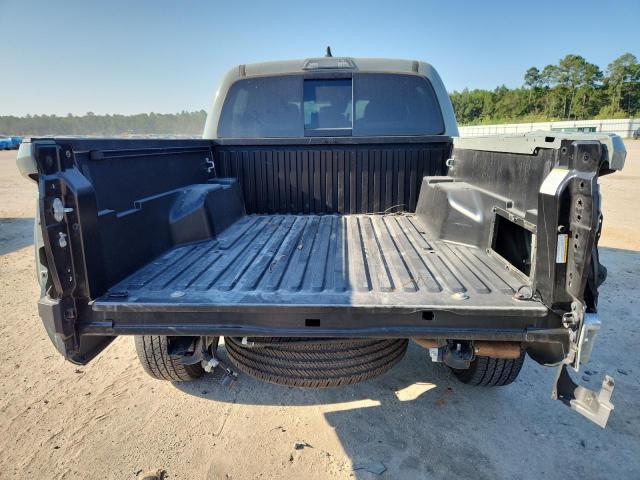 Toyota Tacoma Double Cab Image 5