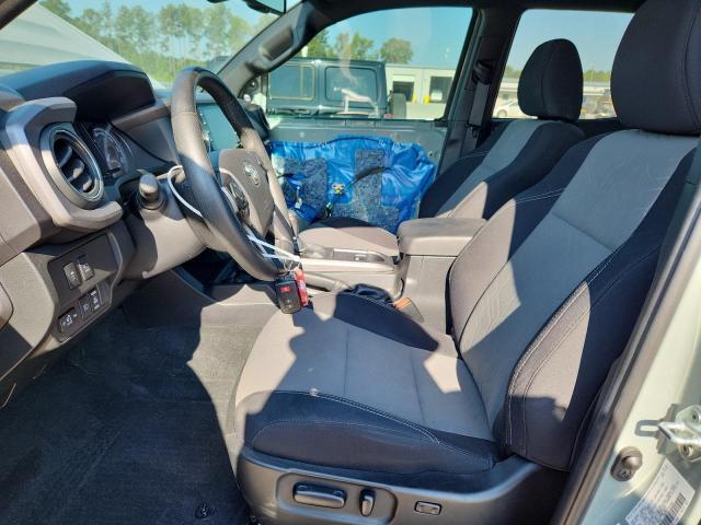 Toyota Tacoma Double Cab Image 7