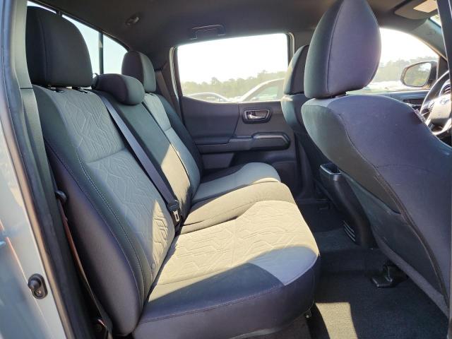 Toyota Tacoma Double Cab Image 8