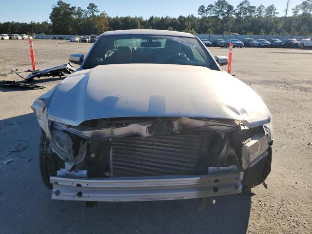 Ford Mustang Image 5