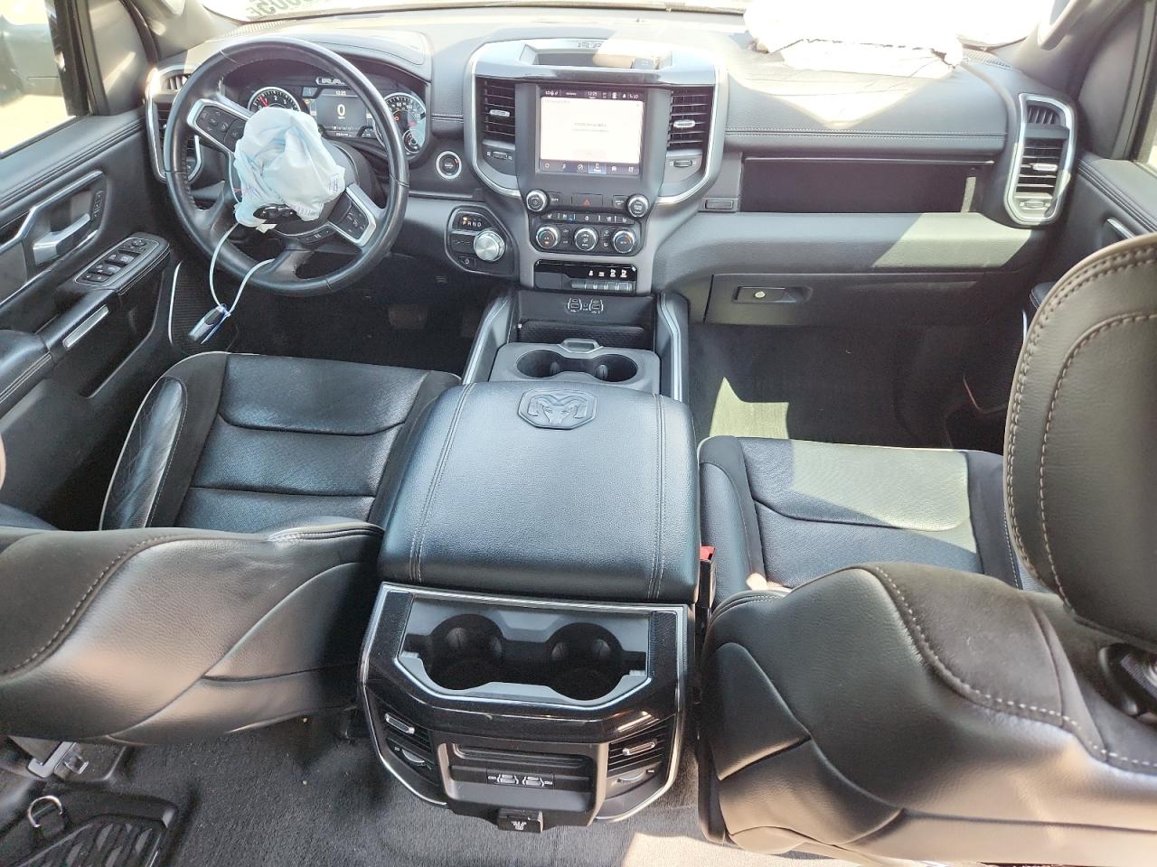 Ram 1500 Laramie Image 10