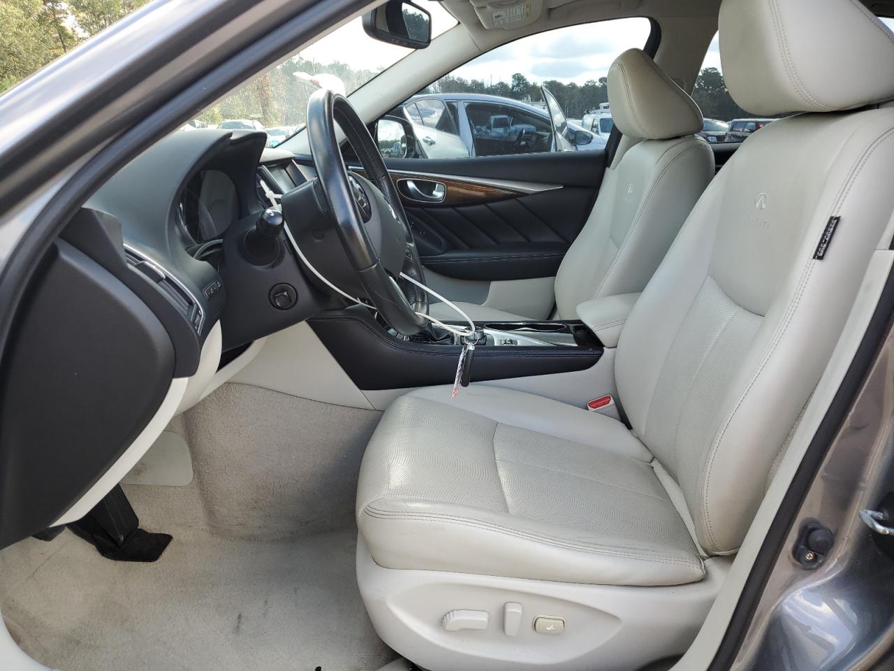 INFINITI Q50 Base Image 3