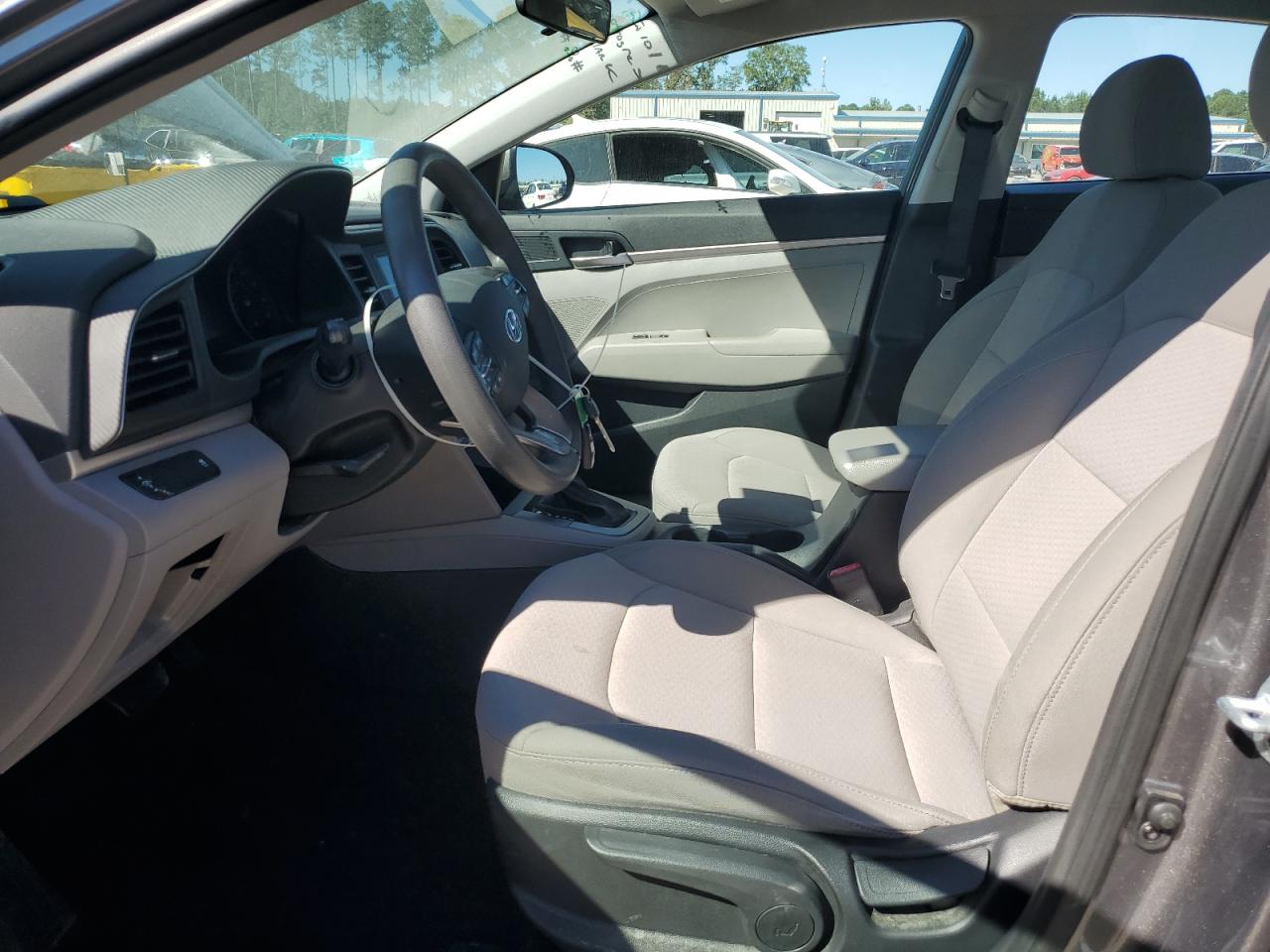 Hyundai ELANTRA Se Image 5