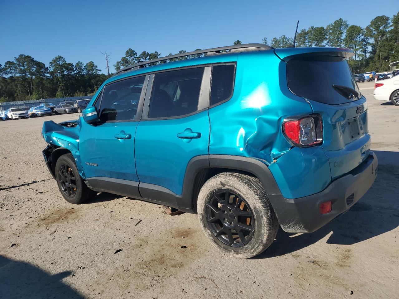 Jeep Renegade Latitude Image 10