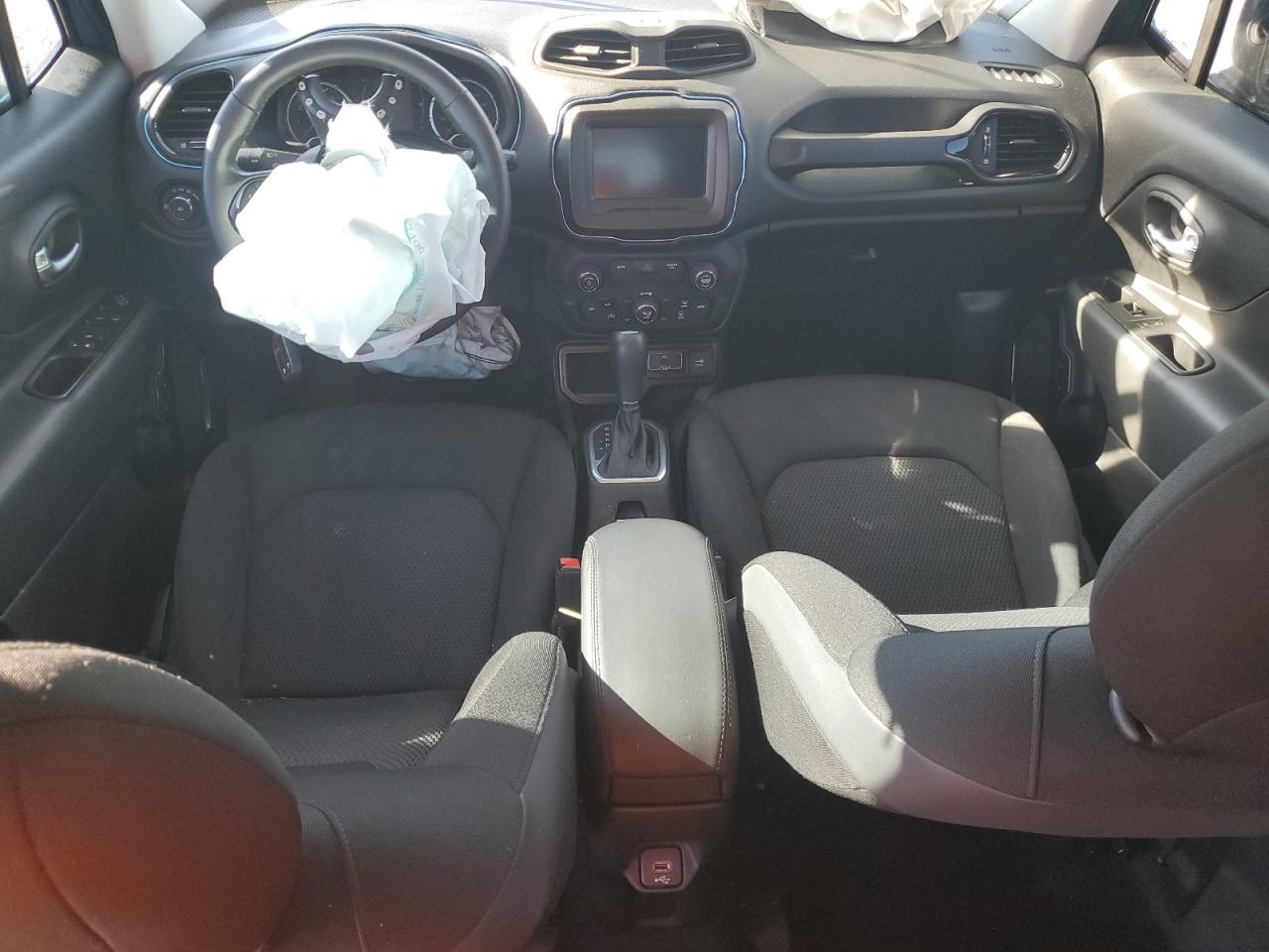 Jeep Renegade Latitude Image 8