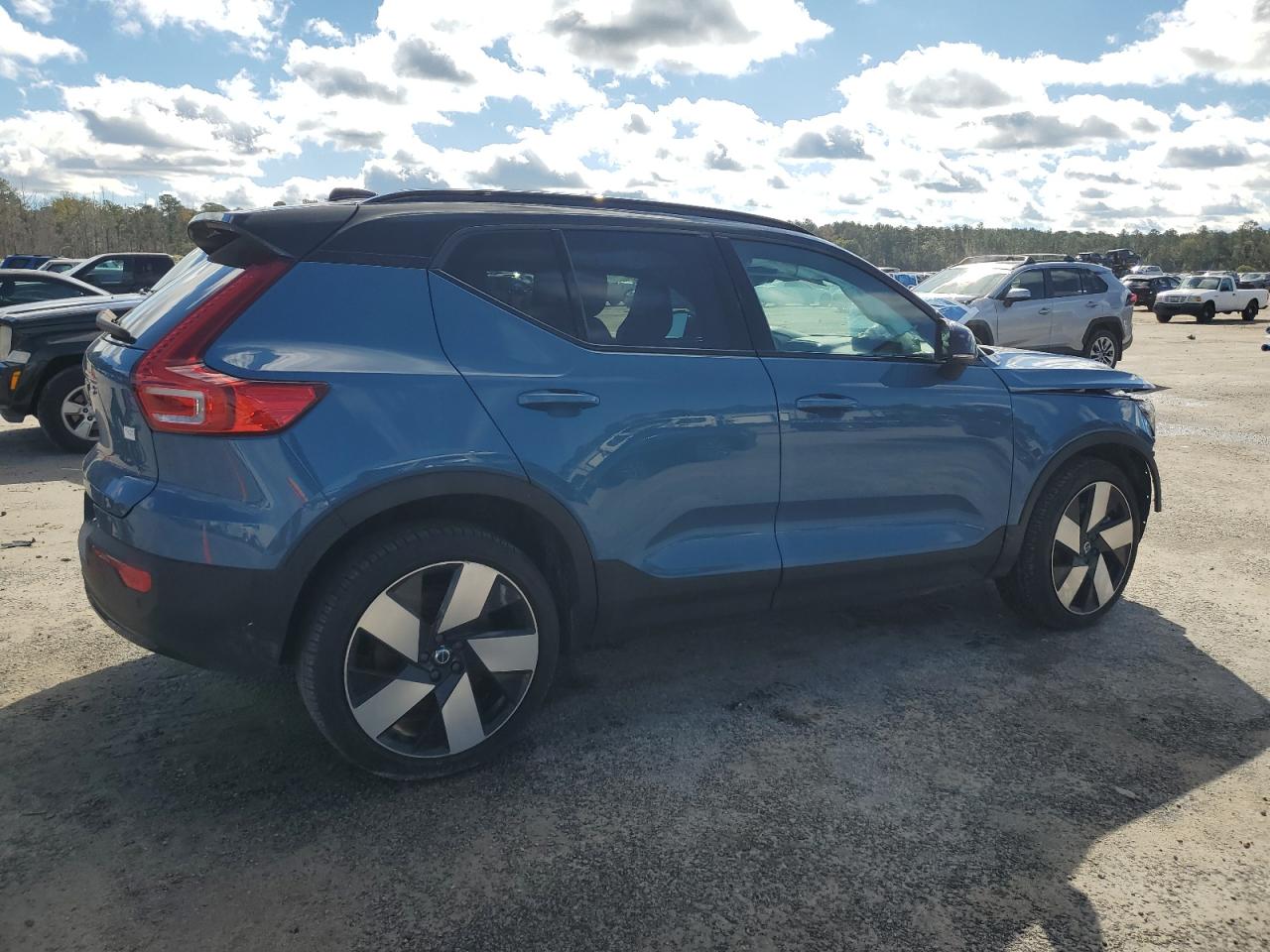 Volvo XC40 Recharge Ultimate Image 4