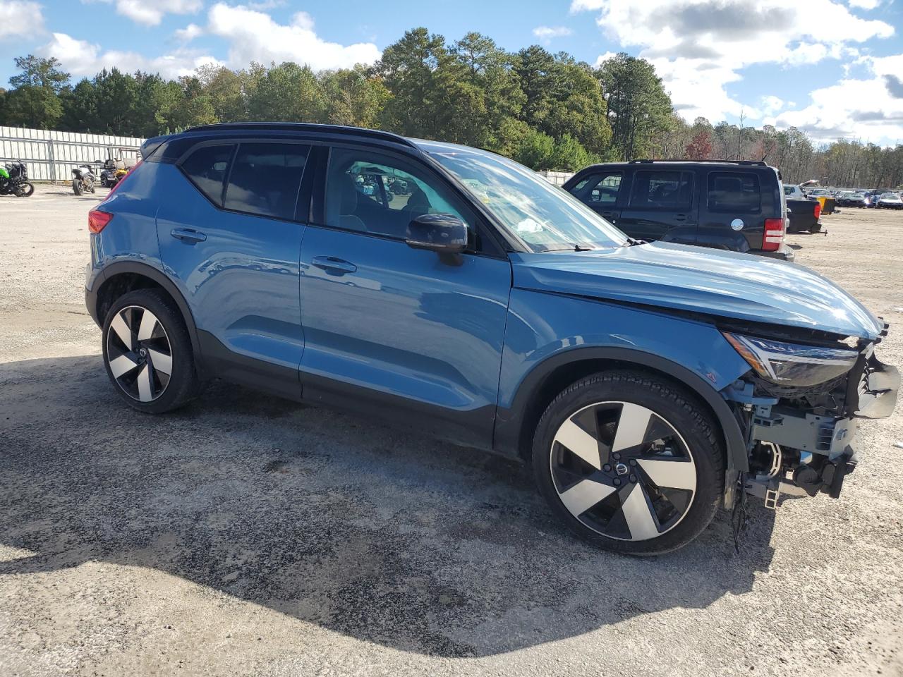 Volvo XC40 Recharge Ultimate Image 3