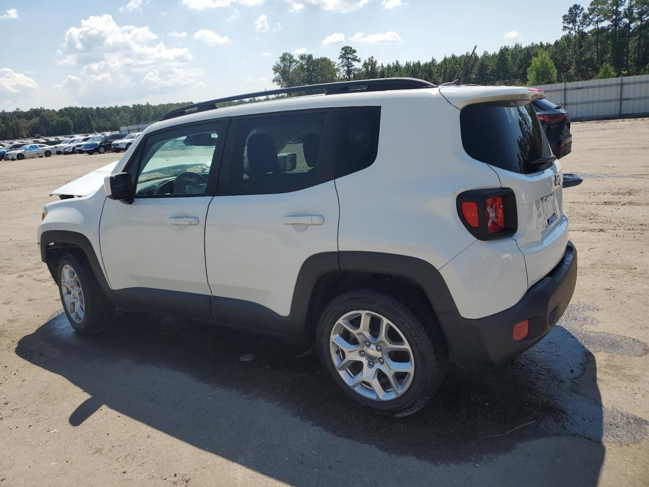 Jeep Renegade Latitude Image 11