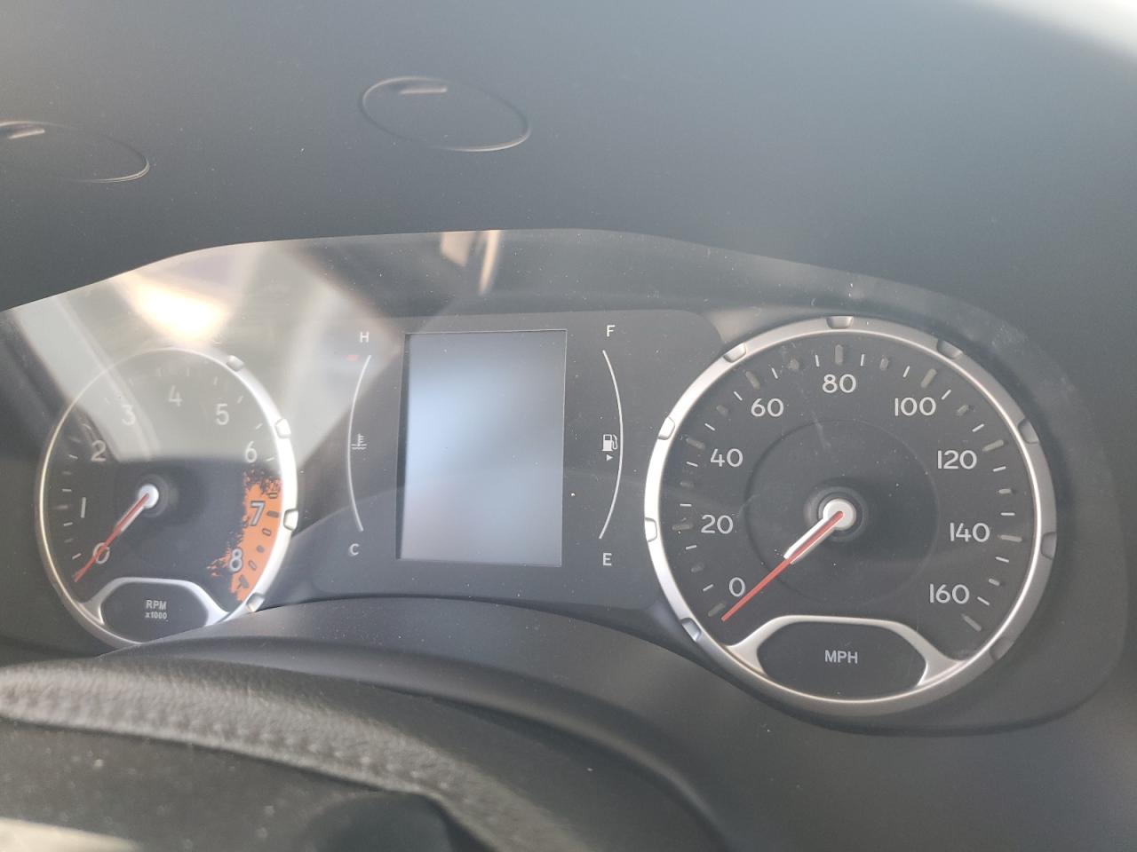 Jeep Renegade Latitude Image 6