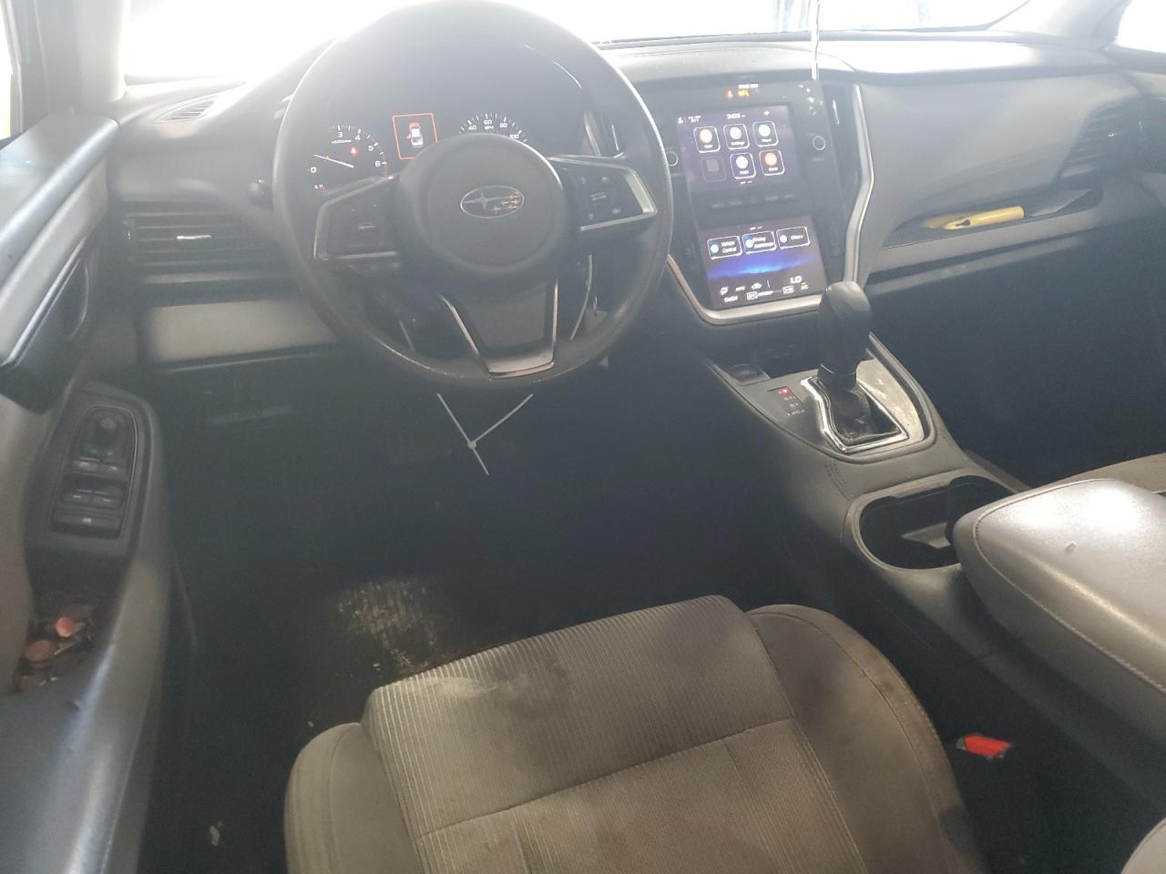 Subaru Legacy Image 12