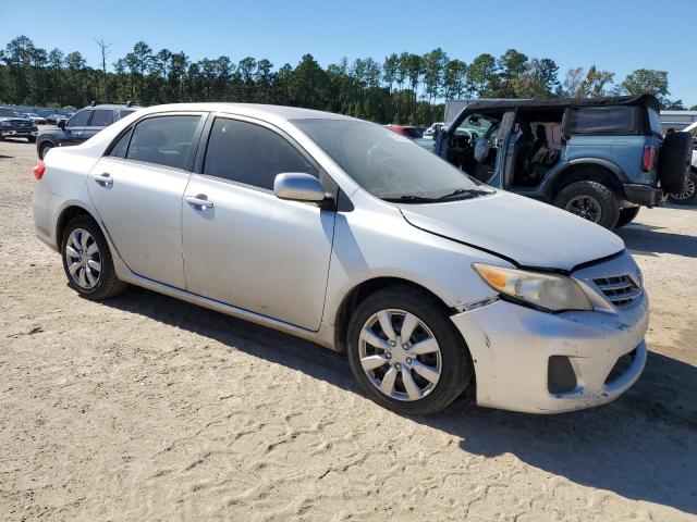 Toyota Corolla Base Image 10