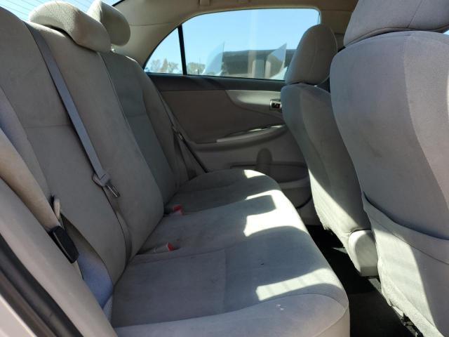 Toyota Corolla Base Image 9