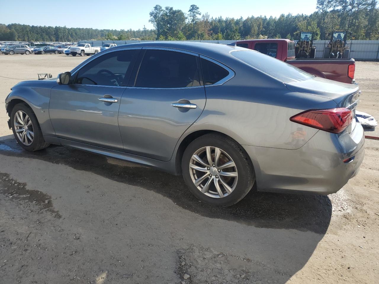 INFINITI Q70 3.7 Luxe Image 2