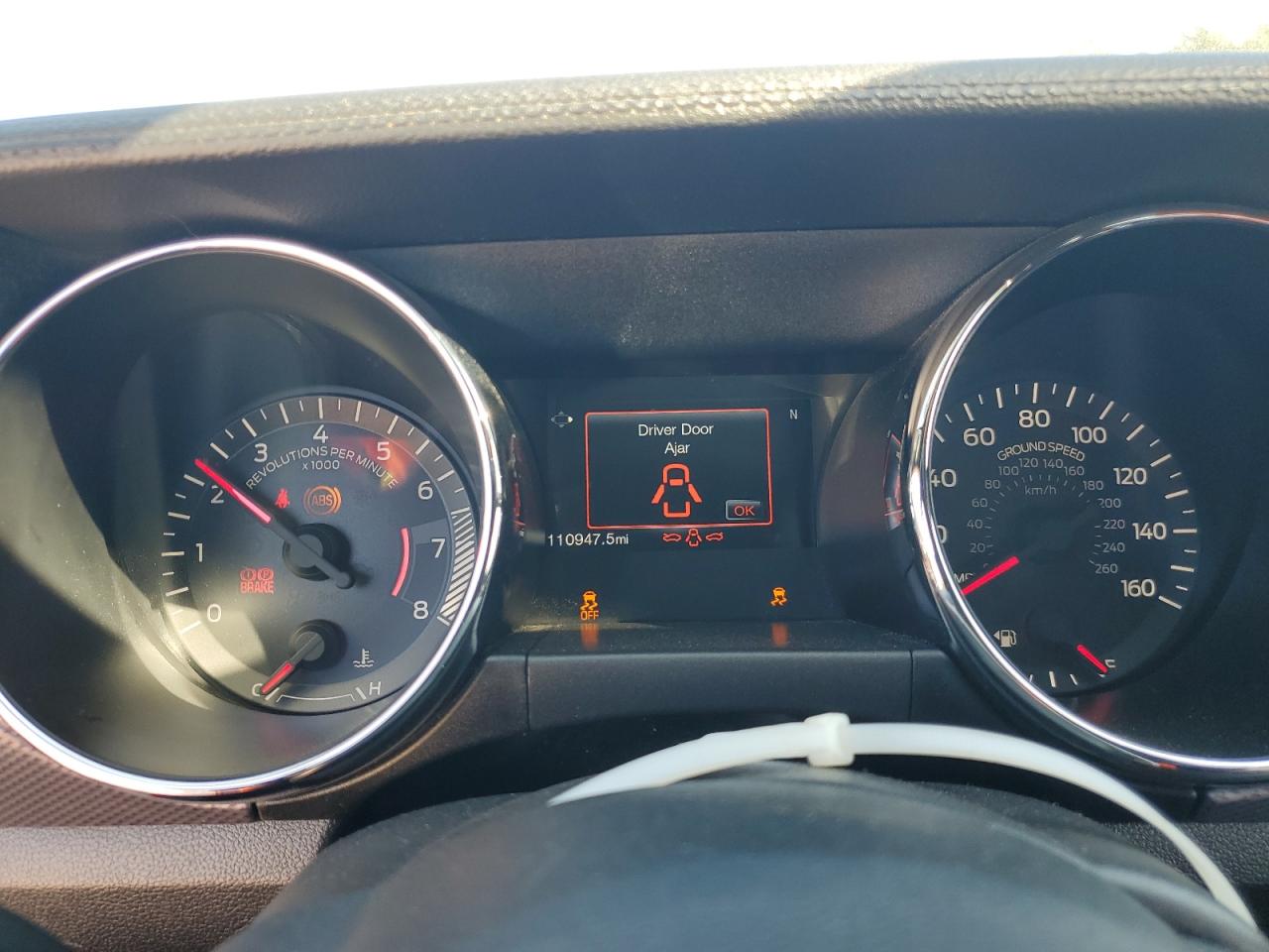 Ford Mustang Image 3