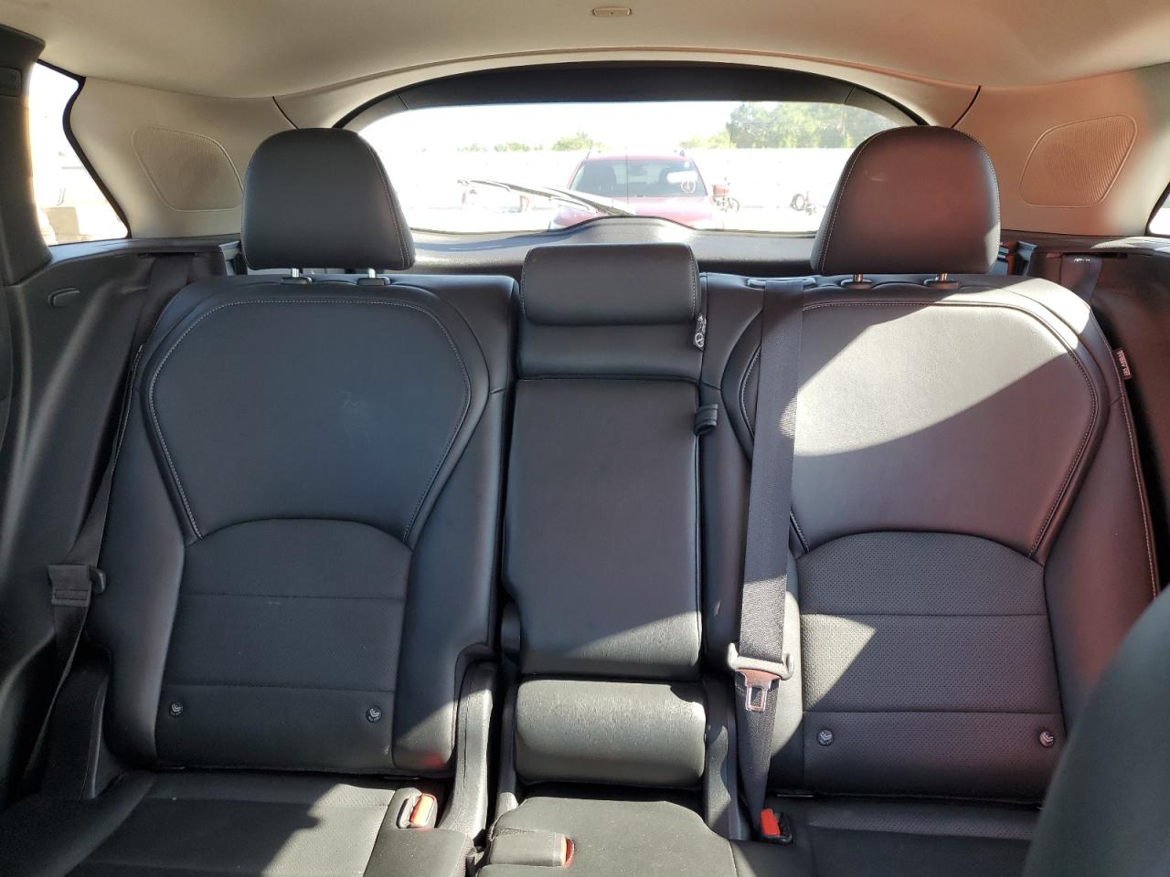 INFINITI Qx Essential Image 7