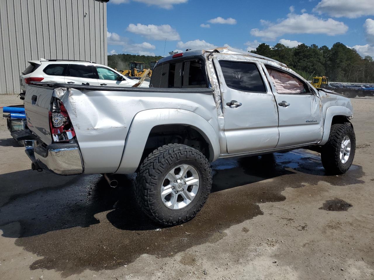 Toyota Tacoma Double Cab Image 6