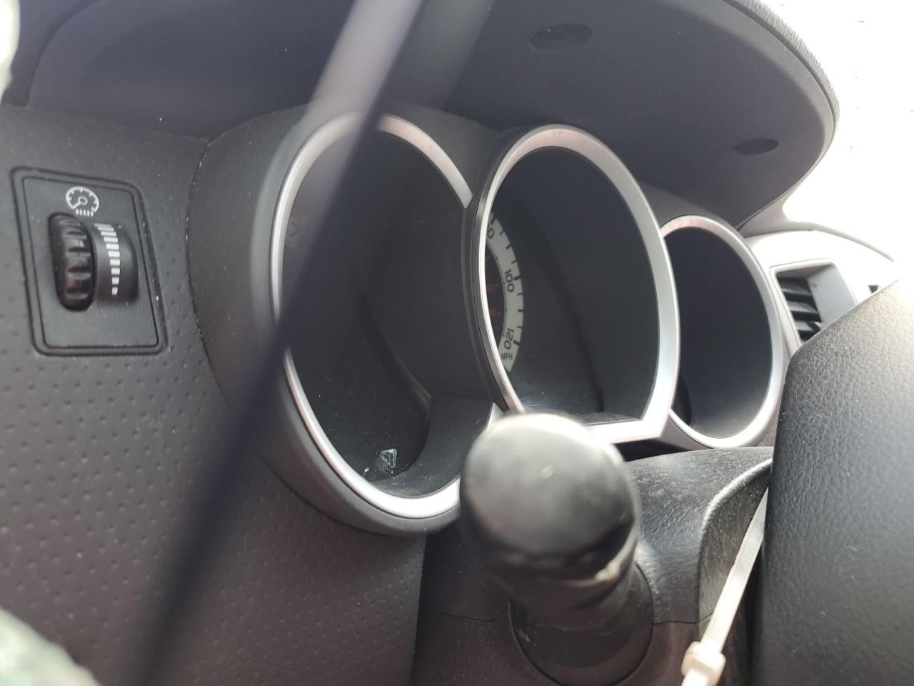 Toyota Tacoma Double Cab Image 10