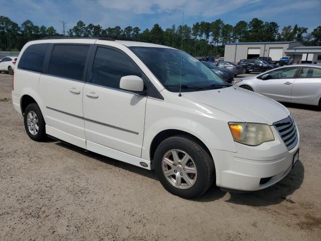 Chrysler Minivan Touring Image 4