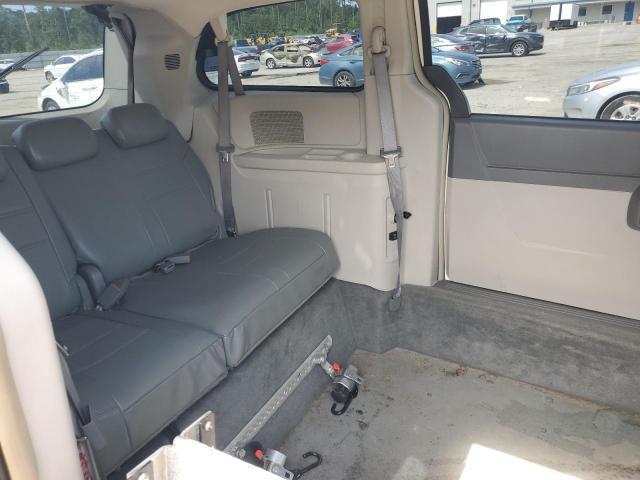 Chrysler Minivan Touring Image 9