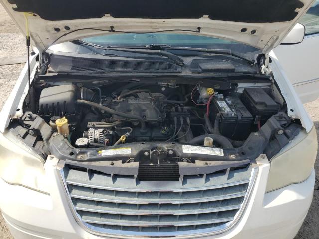 Chrysler Minivan Touring Image 13