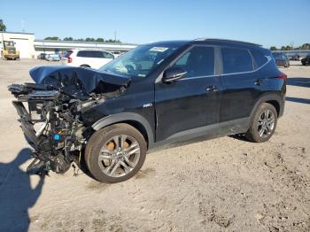 Salvage Kia Seltos