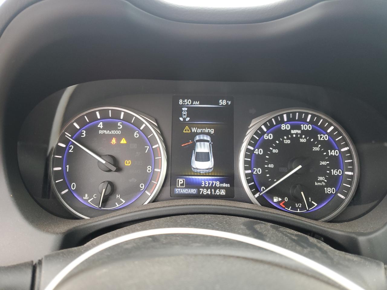 INFINITI Q60 Luxe 300 Image 12