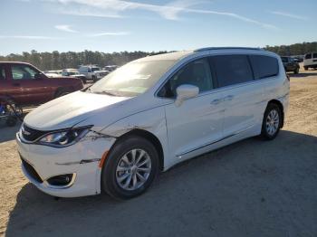  Salvage Chrysler Pacifica