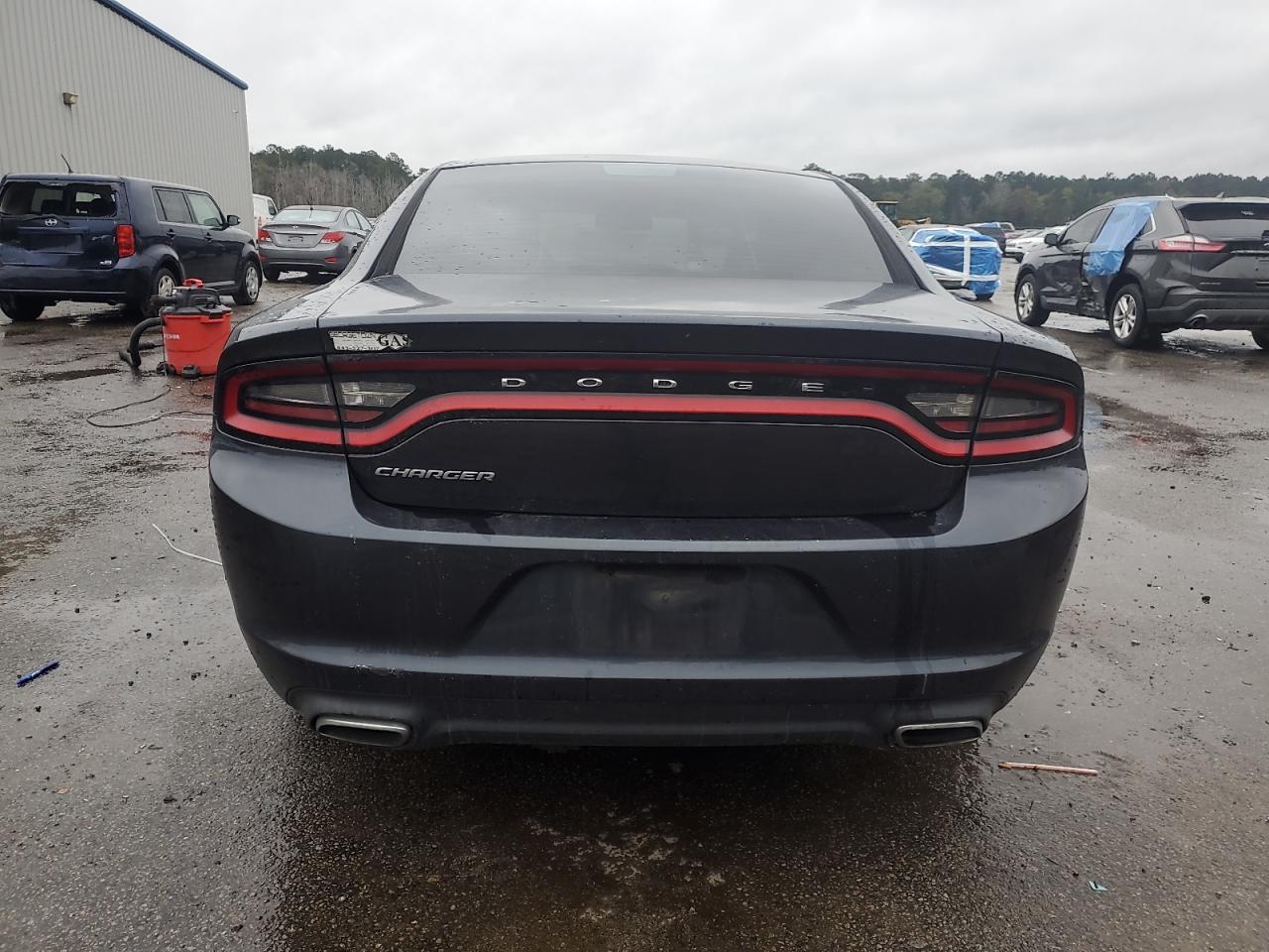 Dodge Charger Se Image 3