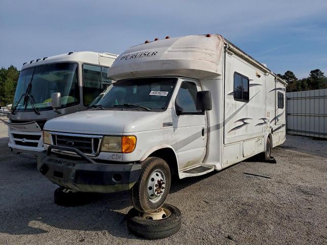Ford Econoline E450 Super Duty Cutaway Van Image 2