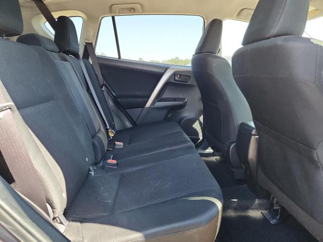 Toyota RAV4 Le Image 7