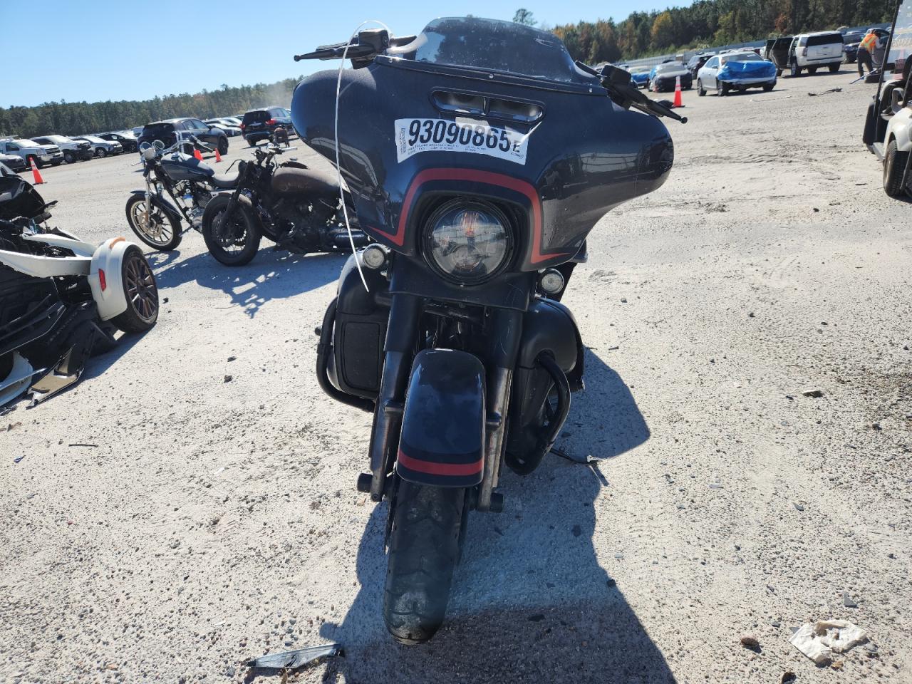 Harley-Davidson Fl Cvo Street Glide Image 6