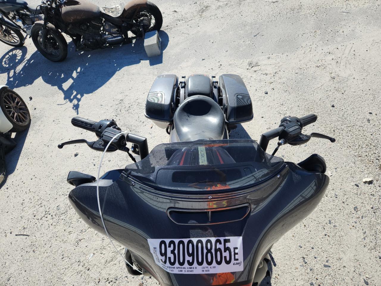 Harley-Davidson Fl Cvo Street Glide Image 5