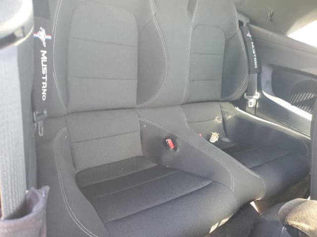 Ford Mustang Image 8