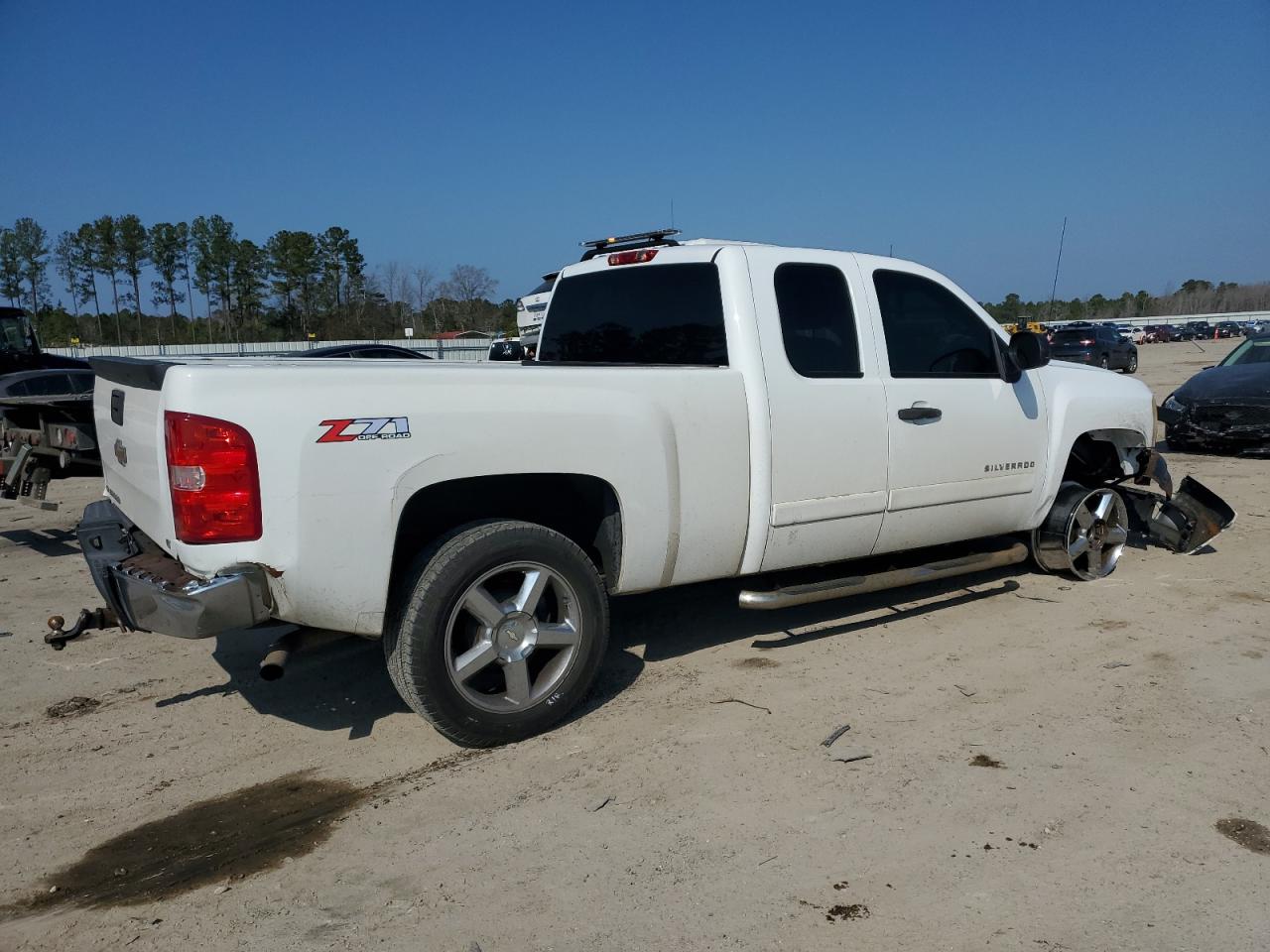 Chevrolet Silverado C1500 Image 13