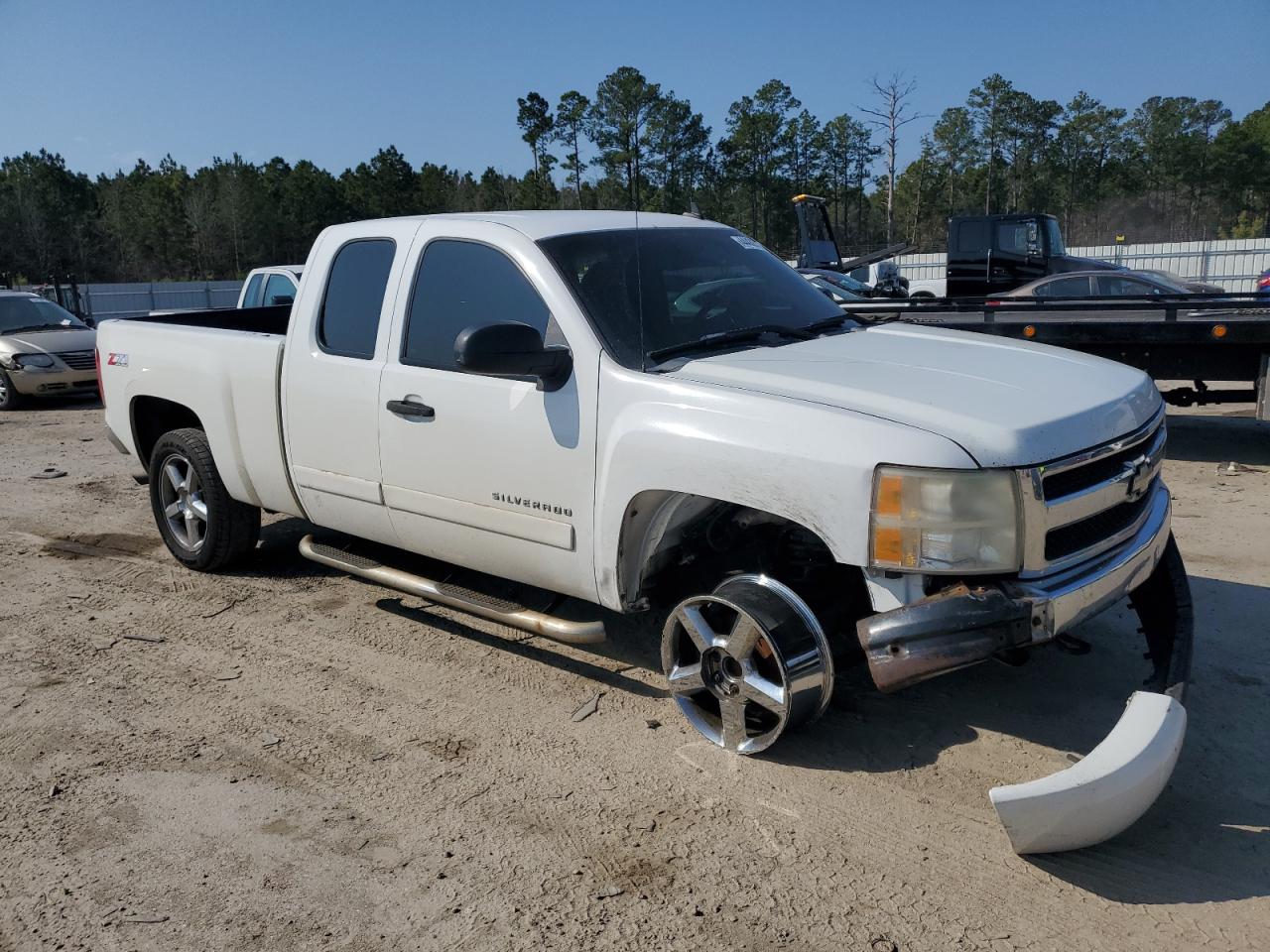 Chevrolet Silverado C1500 Image 3