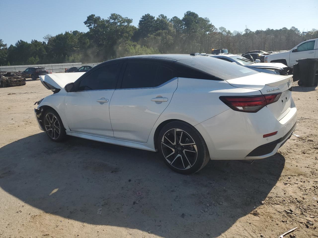 Nissan Sentra Sr Image 2