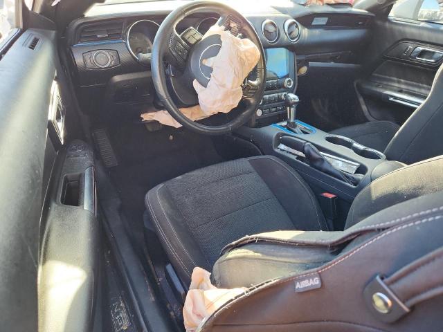 Ford Mustang Image 9